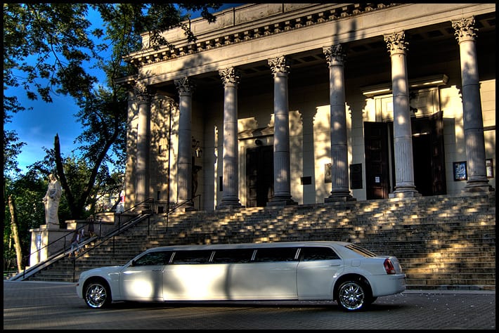 Chrysler 300C Long Edition — wynajem limuzyny Warszawa — zdjęcie 6