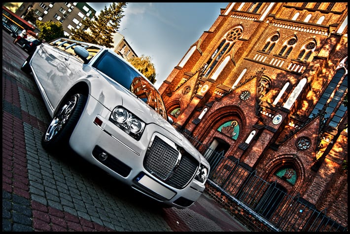 Chrysler 300C Long Edition — wynajem limuzyny Warszawa — zdjęcie 4