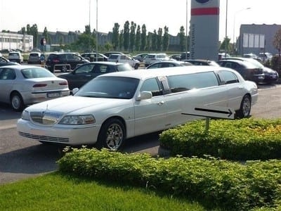 Lincoln Town Car — wynajem limuzyny Warszawa — zdjęcie 2